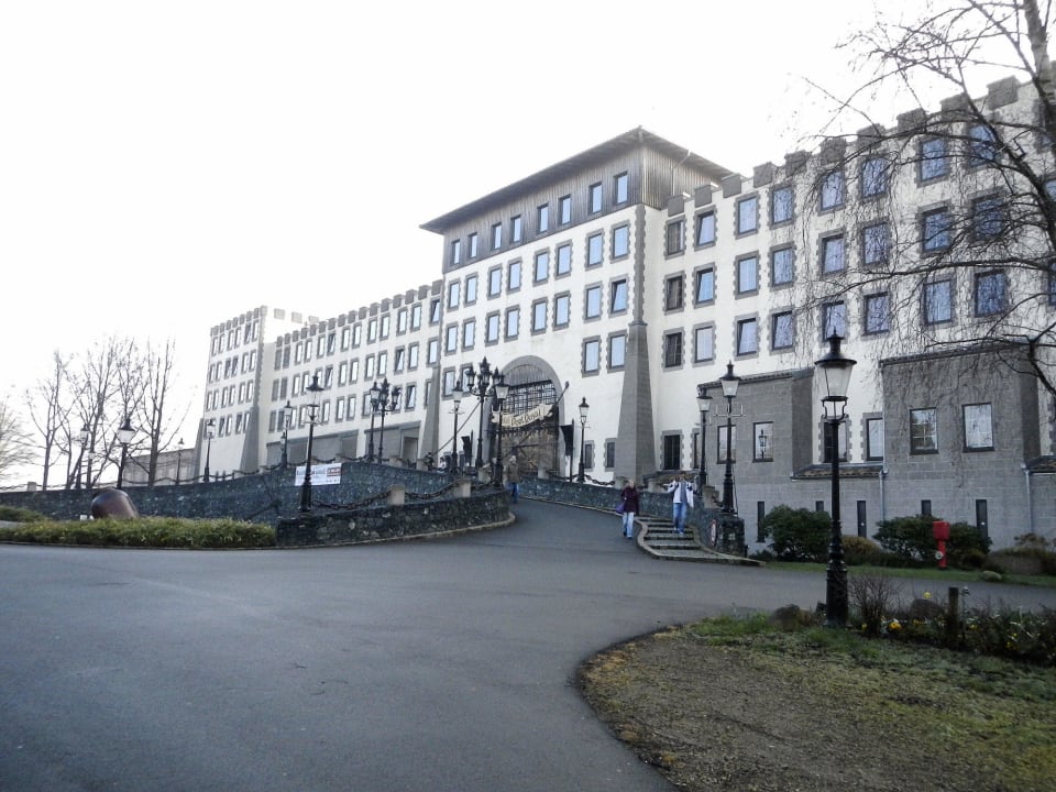 Aussenansicht Eingang Heide Park Abenteuerhotel