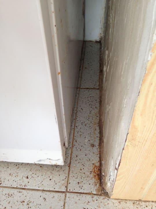 Kühlschrank angerostet und ungepflegt Maravilla Appartements