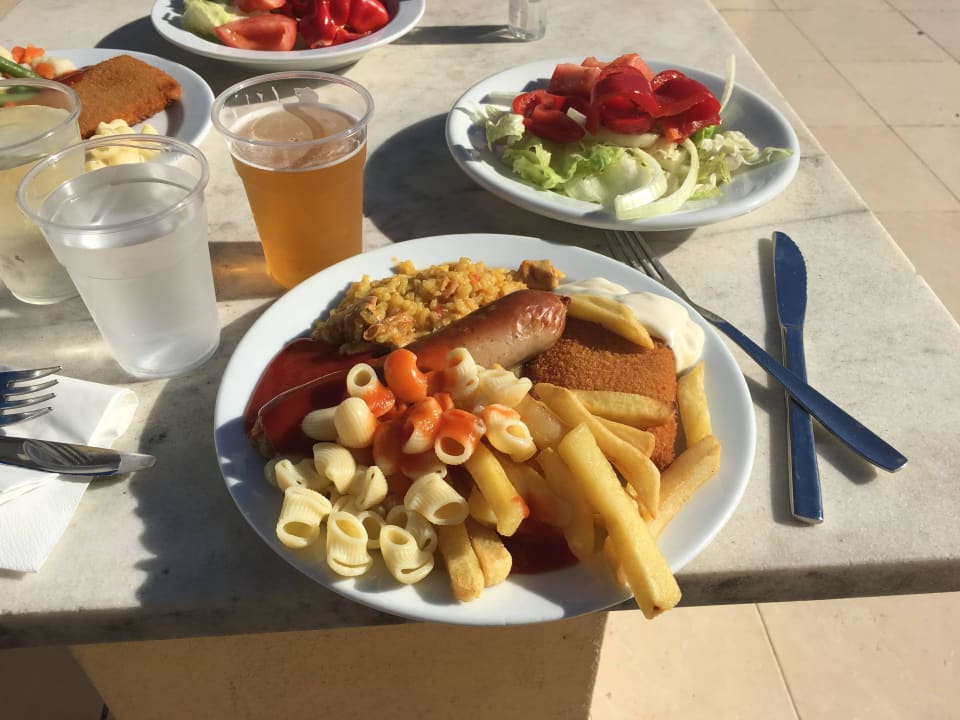 Mittagessen Bei Juan Playa Blanca