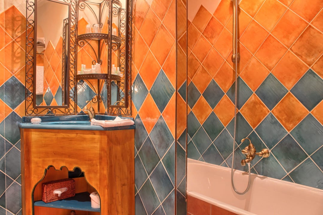 Bathroom Villa Royale Montsouris