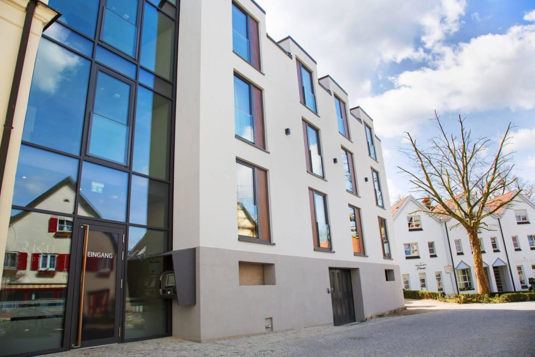 Hoteleingang RiKu HOTEL Weißenhorn