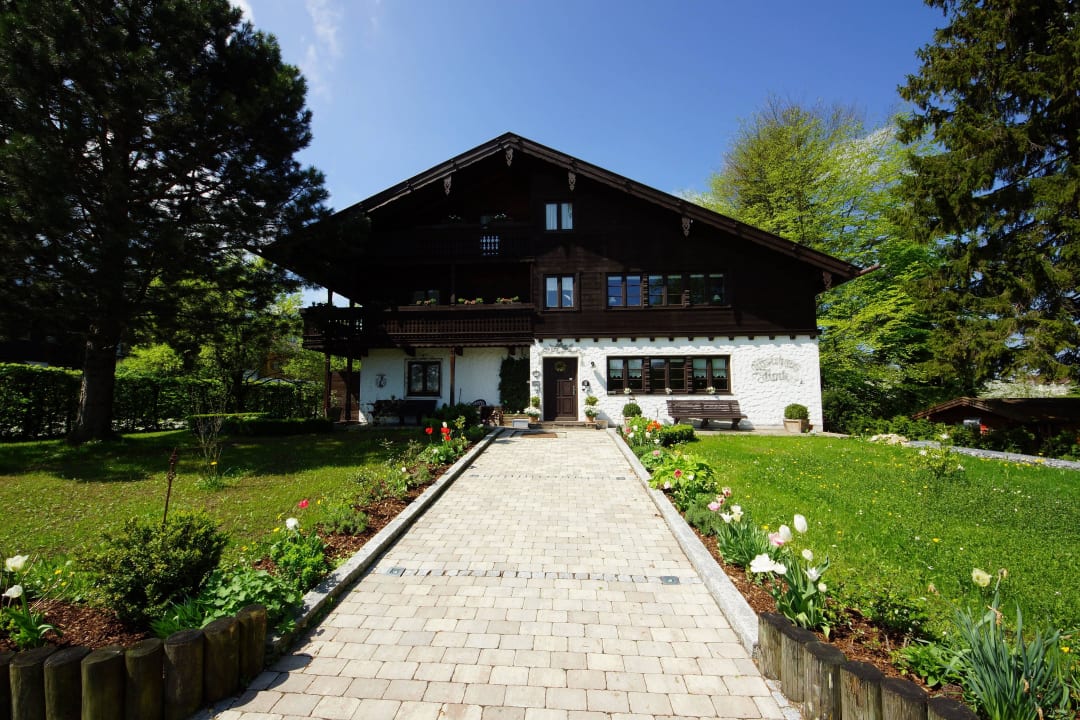 Hausansicht Front Gästehaus Funk