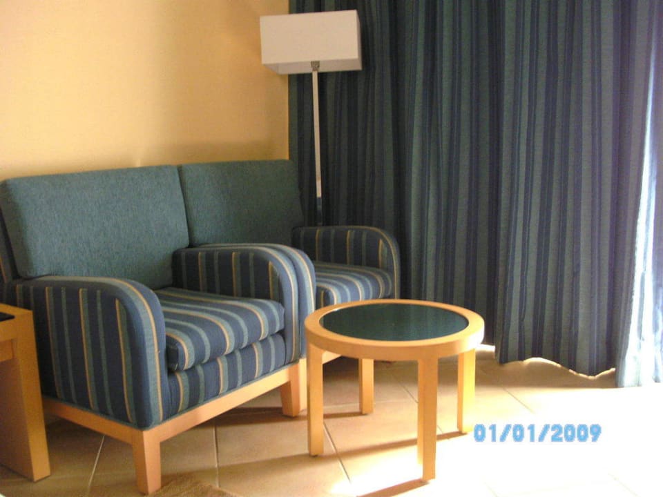 Ruhe- und Leseecke am Fenster Cleopatra Luxury Resort Makadi Bay