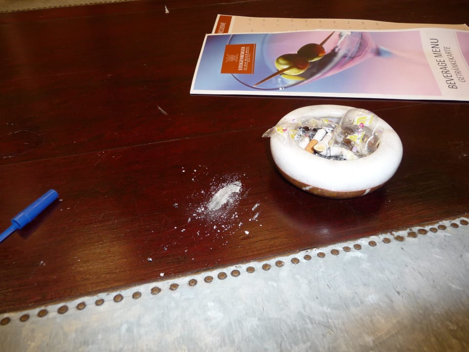 Nochmal Tisch in der Lobby Steigenberger ALDAU Beach Hotel