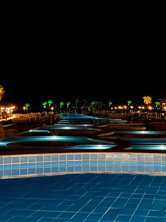 Außenansicht Pickalbatros Sea World Resort - Marsa Alam