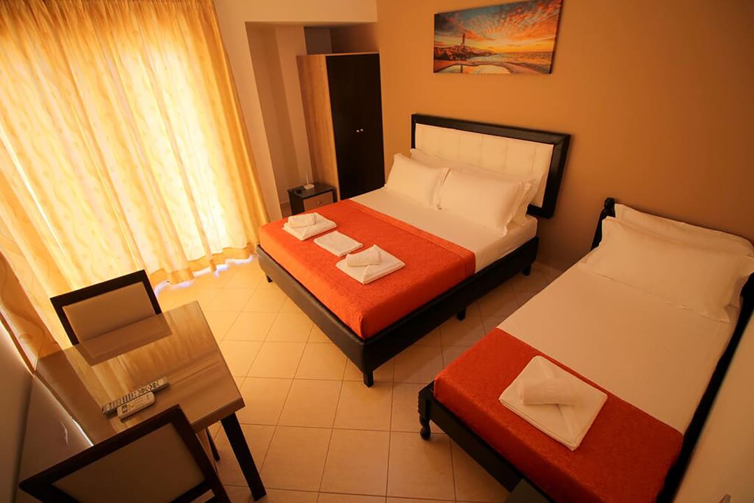 Zimmer Downtown Hotel