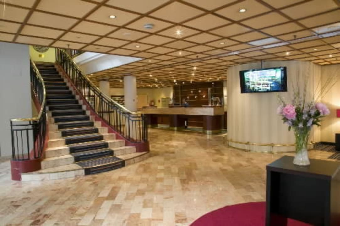 Lobby & Reception Scandic Victoria