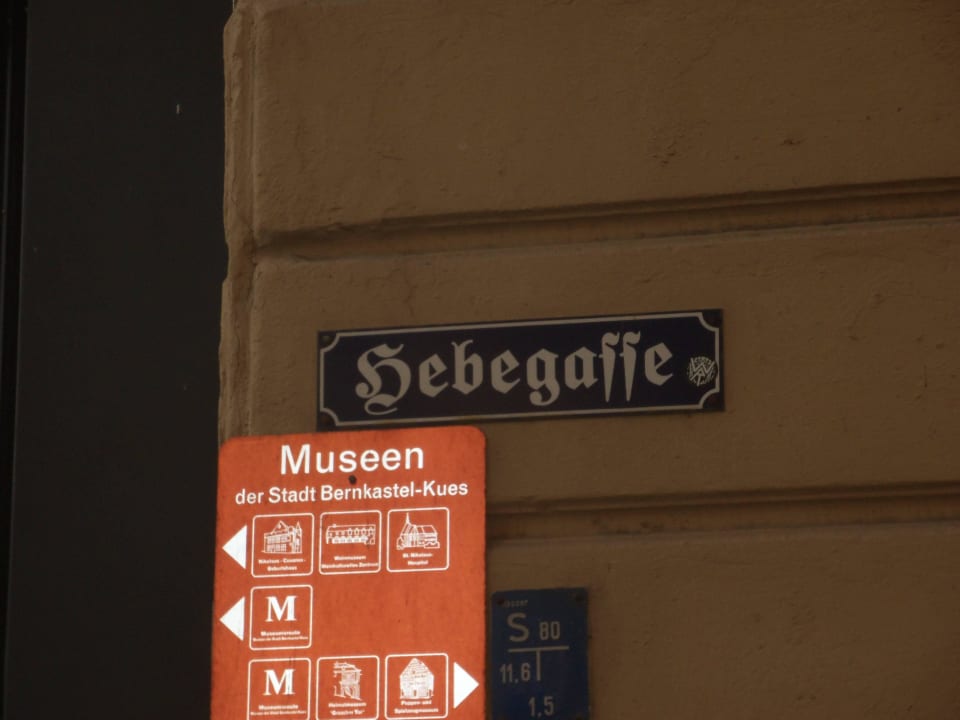 An der Hebegasse liegt das Hotel Hotel Bernkasteler Hof