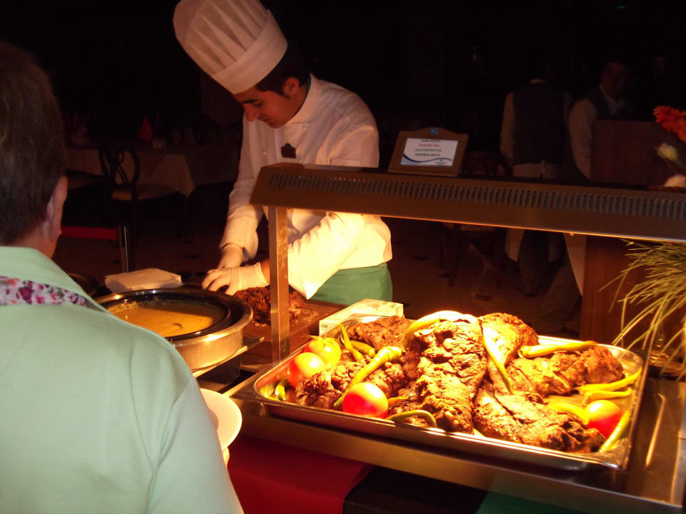 Truthahn im Buffetrestaurant Diamond Excellence Resort & Spa
