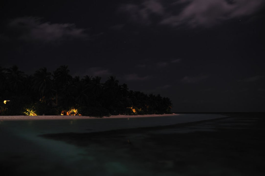 Angaga by night Angaga Island Resort