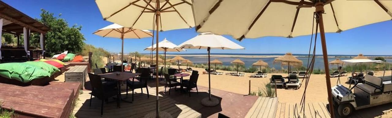 Strandbar mit Meersicht ROBINSON QUINTA DA RIA