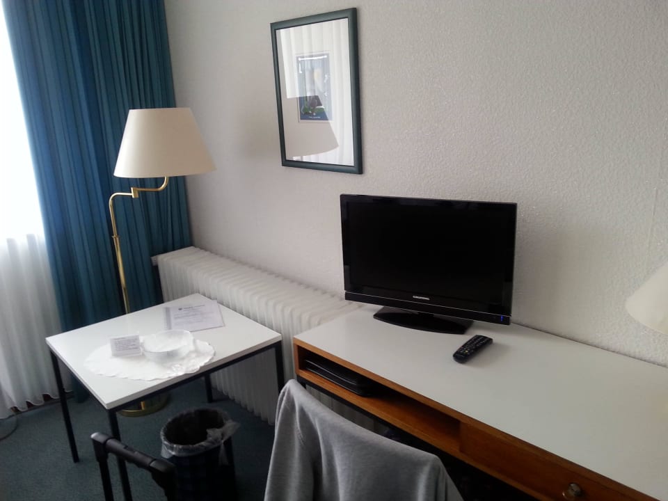 TV-Gerät. Könnte aus meiner Sicht etwas größer sein Hotel Bremer Schlüssel