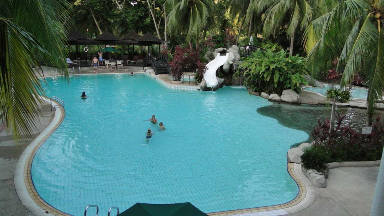 Einzigartig, ein Pool in dieser Gegend Hotel Sabah