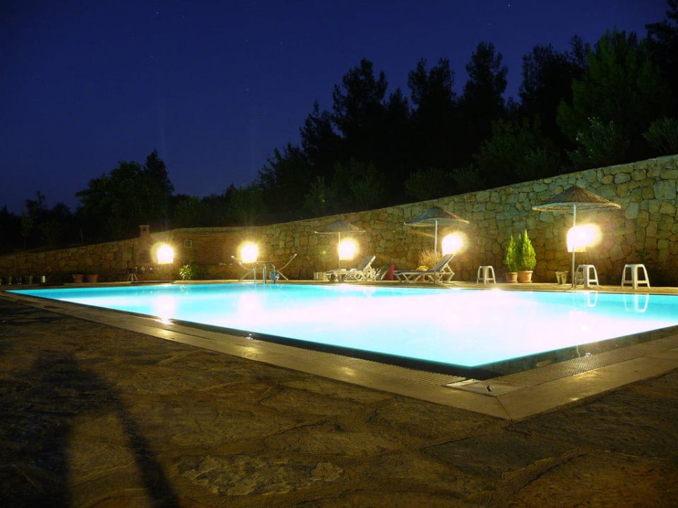 Poolbeleuchtung am Abend Villa Caretta