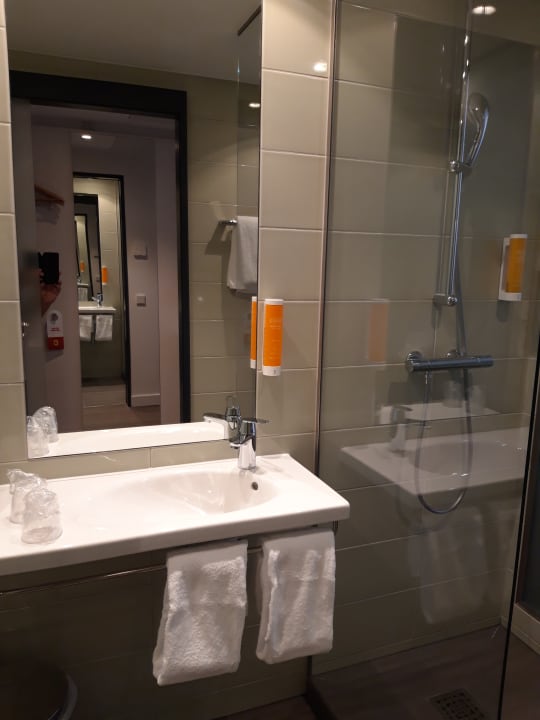 Zimmer Super 8 by Wyndham Mainz Zollhafen