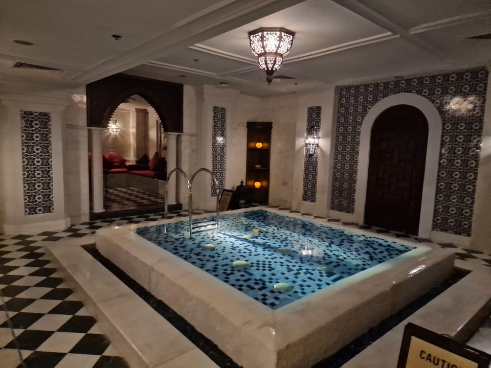 Pool Jumeirah Zabeel Saray
