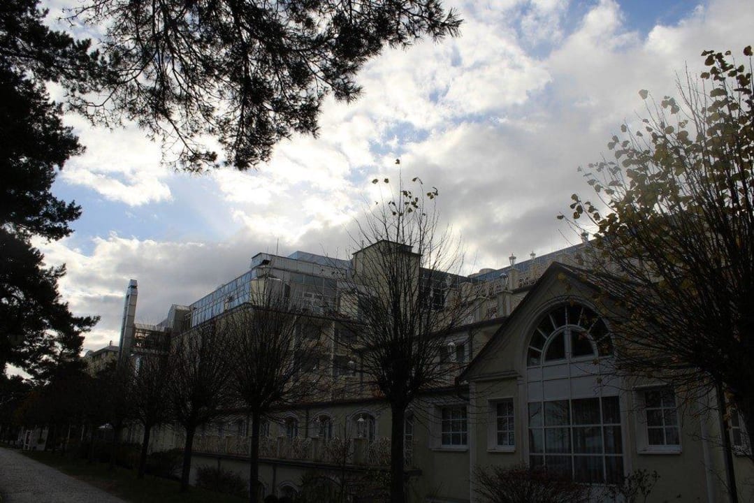 Blick von der Promenade  Rugard Thermal Strandhotel