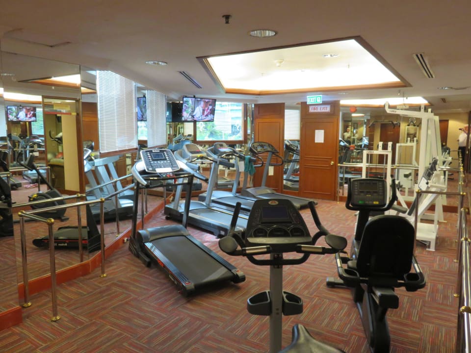Fitnessraum Evergreen Laurel Hotel Bangkok