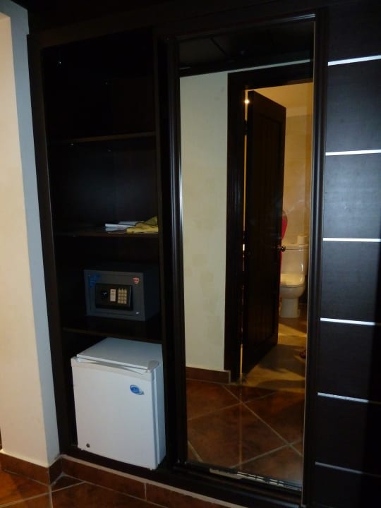 Zimmer Three Corners Sea Beach Resort