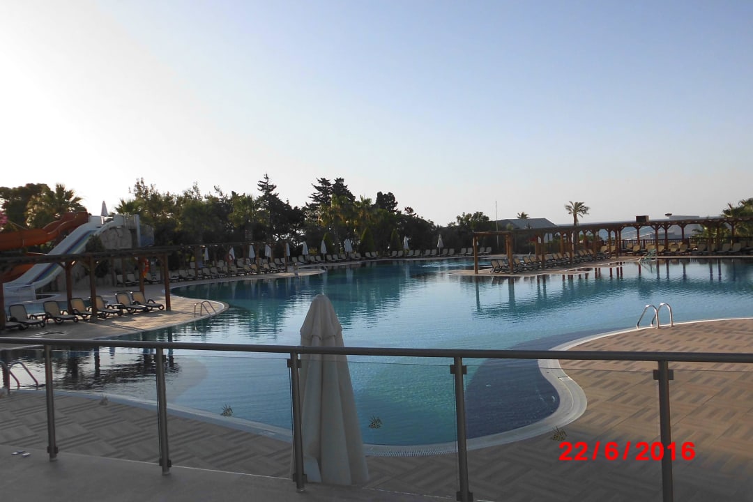 Pool am Abend Arcanus Hotels Sorgun