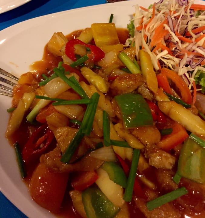 Essen im Restaurant Hotel Rawai Palm Beach Resort