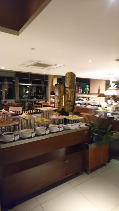 Viele verschiedene Früchte  Turyaa Kalutara