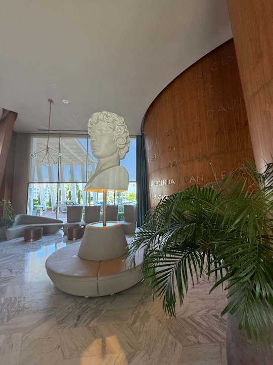 Lobby Side Star Elegance