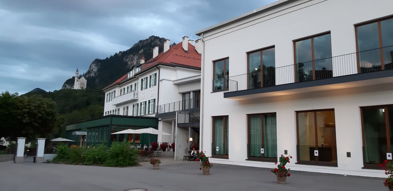 Außenansicht AMERON Neuschwanstein Alpsee Resort & Spa