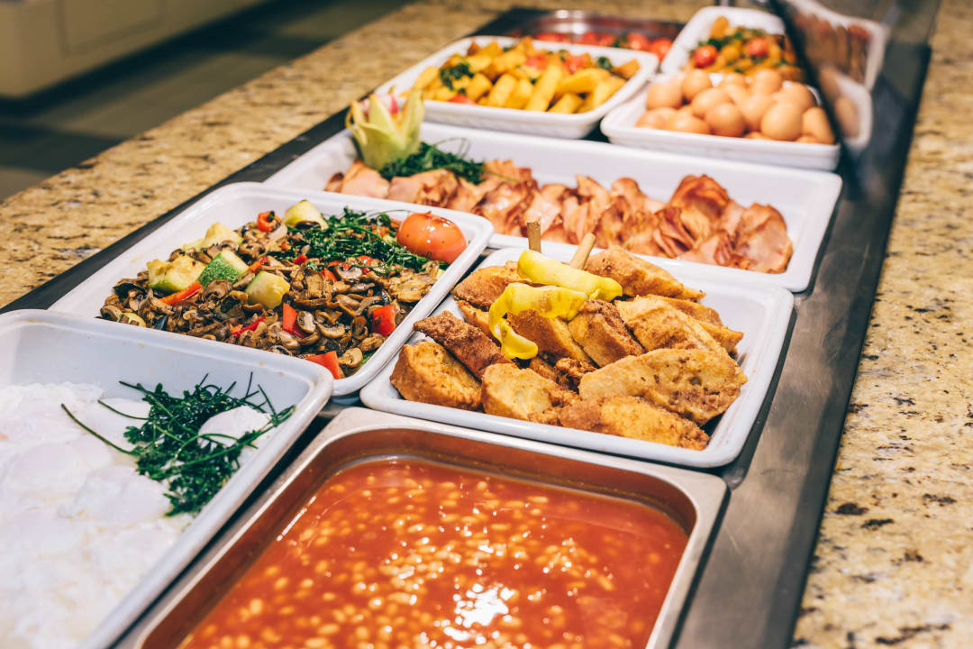 Gastro Grand Muthu Golf Plaza Hotel & Spa