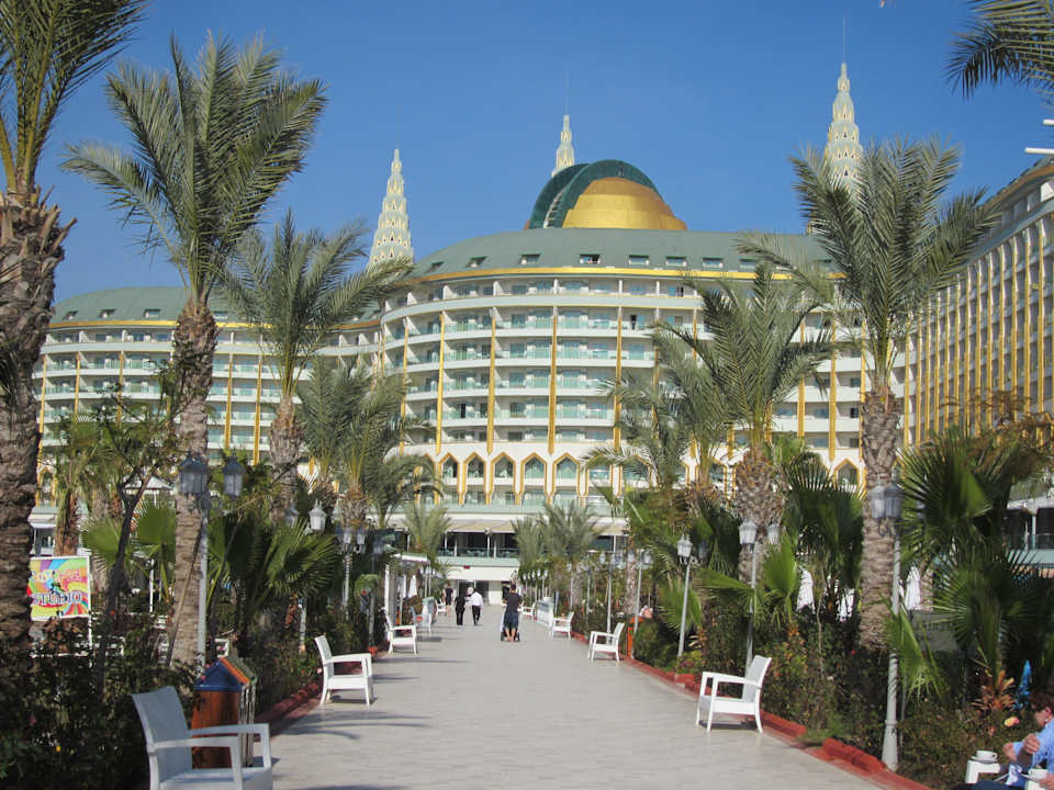 Blich vom Strand Hotel Delphin Imperial