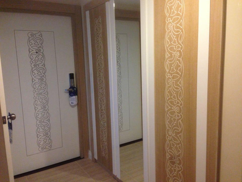 Double Room Closet Crystal Sunset Pearl Collection