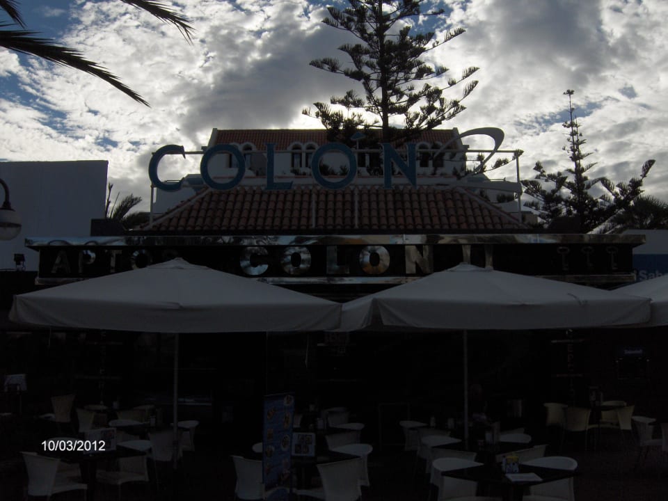 Front entrance Apartments Colon II