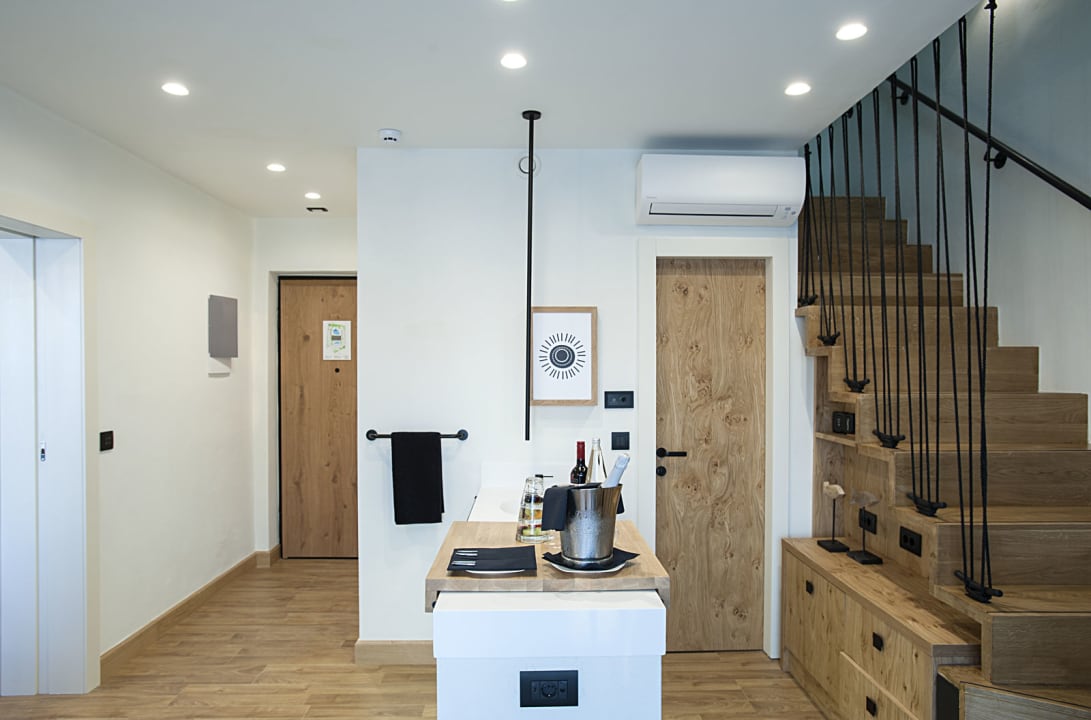 Zimmer Domes Noruz Chania, Autograph Collection