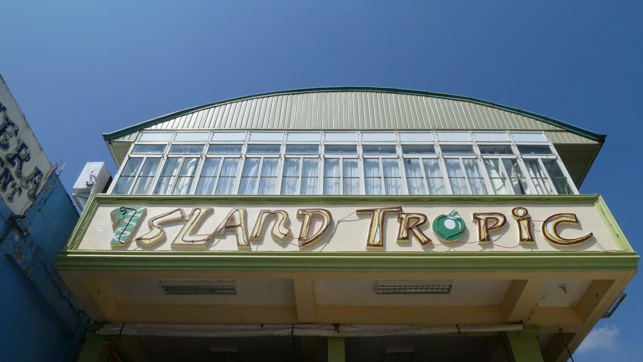 Außenansicht Island Tropic Hotel