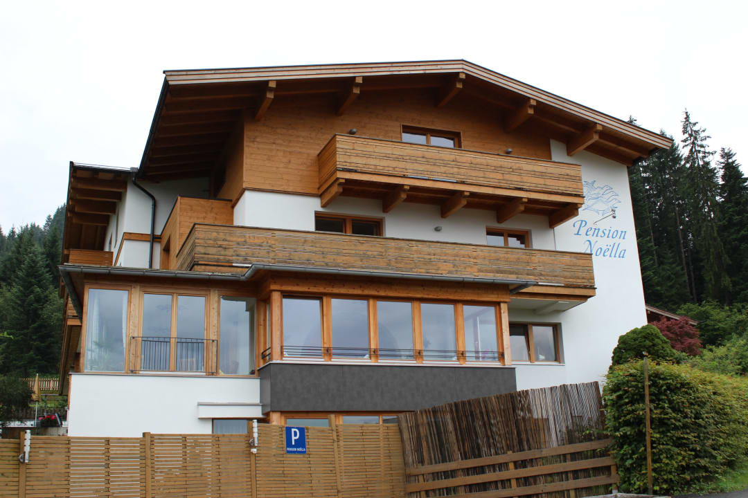 Blick zur Pension Pension Noella