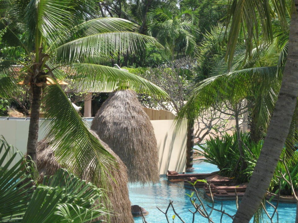 Pool in Renovierung Anantara Hua Hin Resort