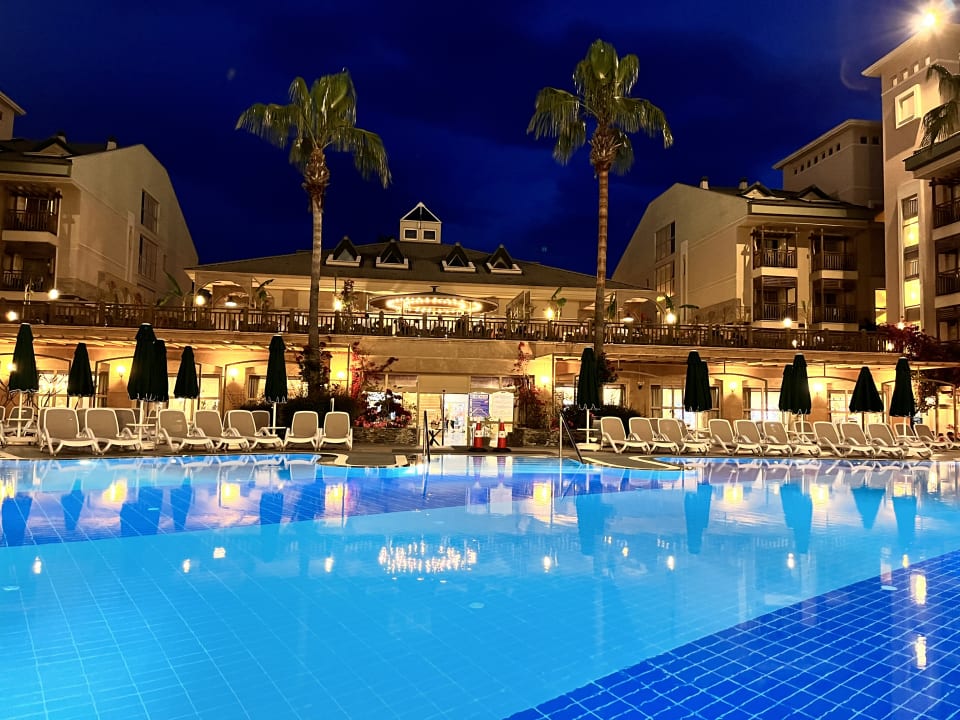 Pool Can Garden Resort