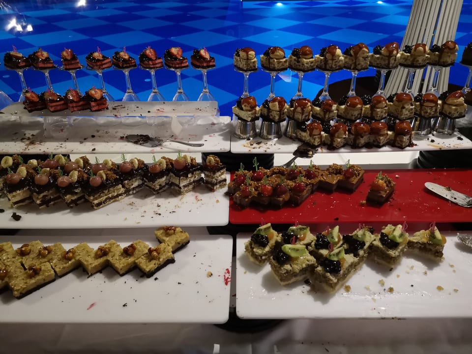 Gastro Quattro Beach Spa & Resort