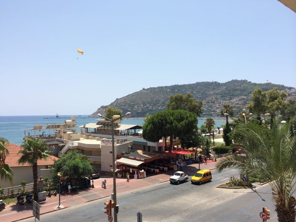 vom Balkon Büyük Hotel