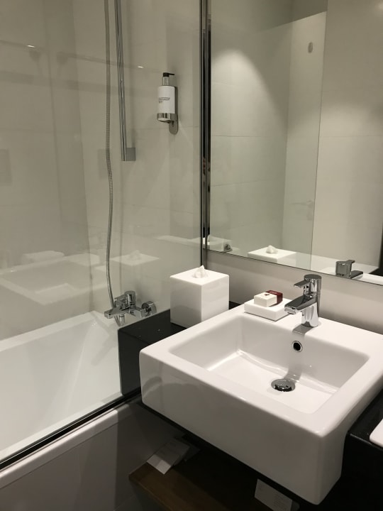 Zimmer Tryp by Wyndham Dubai