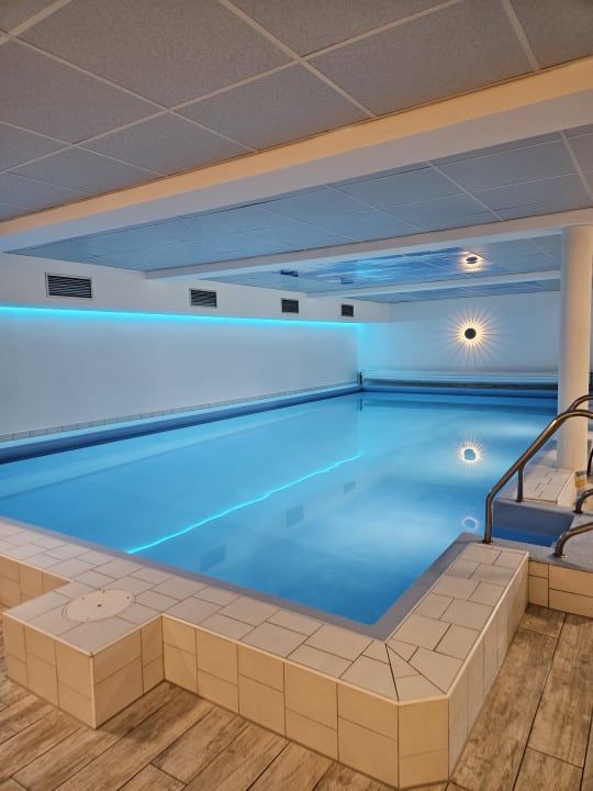 Pool Alpenhotel DAS KÜREN