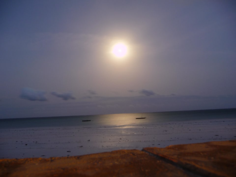 Abends um halb sieben Neptune Village Beach Resort & Spa