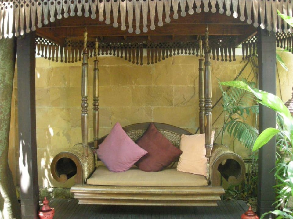 Schaukel beim Eingang Hotel Sawasdee Village