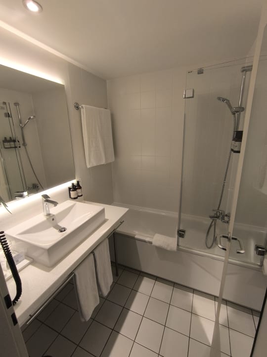 Zimmer Hotel NH Hamburg Altona