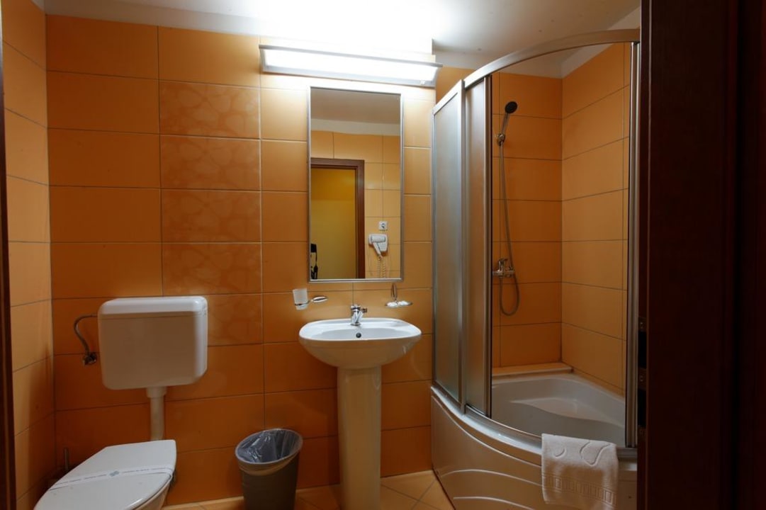 Bath Hotel Perla
