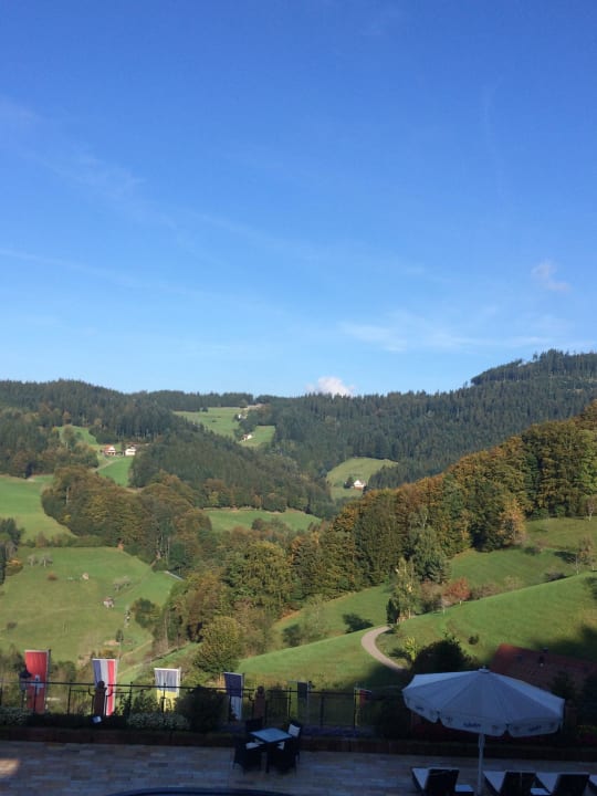 Schöner Weitblick aus der Suite Schwarzwald Resort Dollenberg