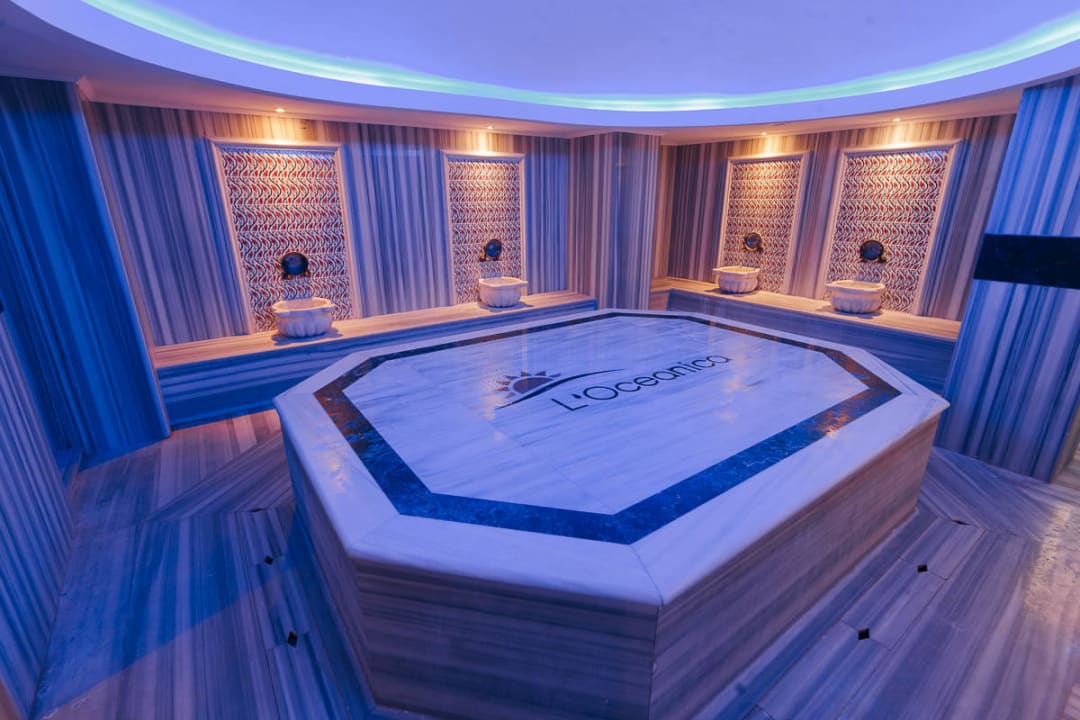 Bad L'Oceanica Beach Resort