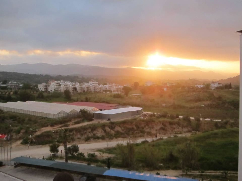 Рассвет Cenger Beach Resort & Spa