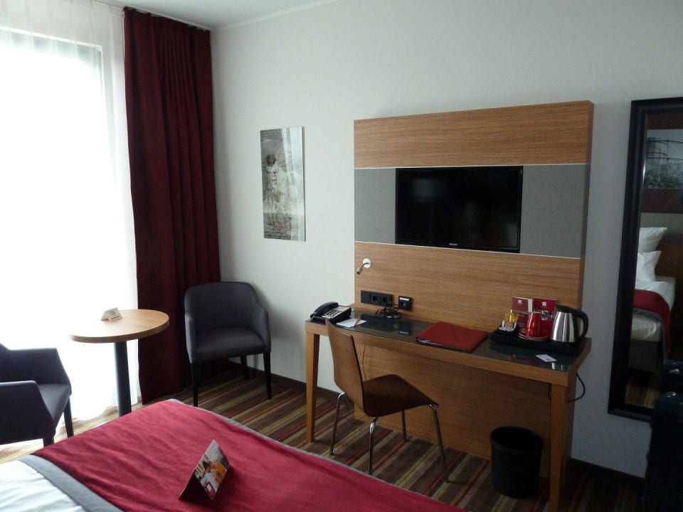 Blick ins Zimmer Leonardo Hotel Völklingen Saarbrücken