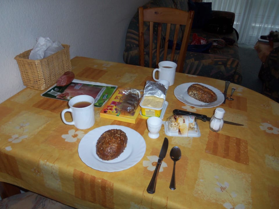 Frühstückstisch Hotel Binz Feriendomizil